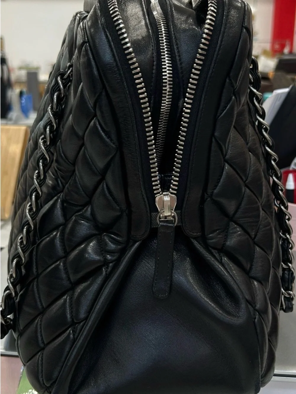 Chanel CC large double zipped Quilted Leather Shoulder Bag